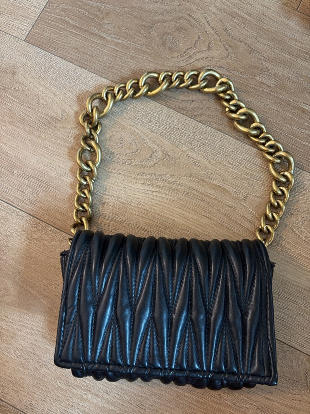 Montana West Black Quilted Shoulder Bag with heavy Gold Chain